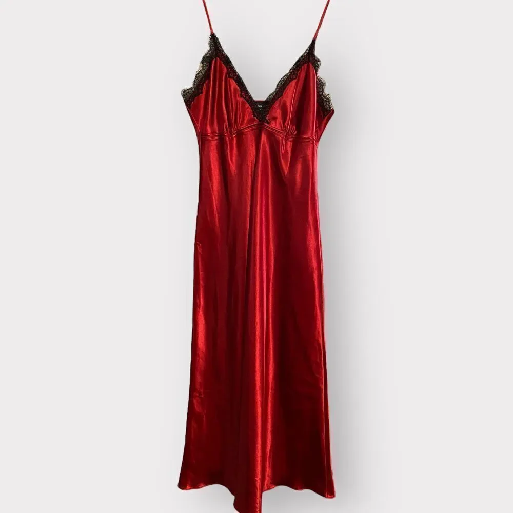 Vintage Romantic Red Satin & Black Lace Nightgown, 90’s Jones New York - Picture 8 of 11